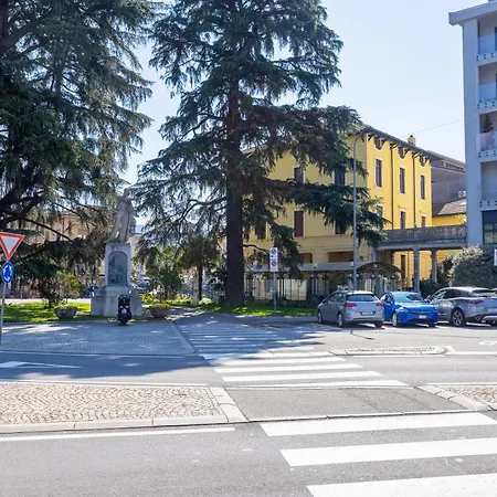 Elegante Attico Fronte - Casa Barozzi *