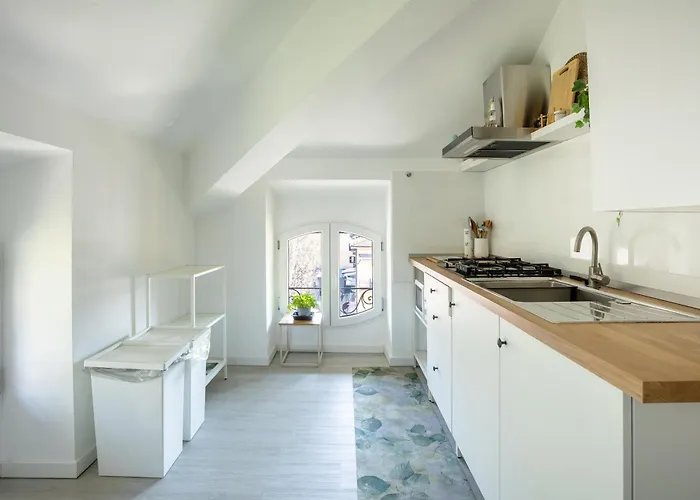 Elegante Attico Fronte Lago - Casa Barozzi *