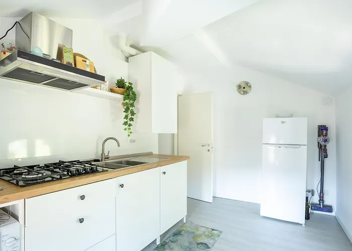 Appartamento Elegante Attico Fronte Lago - Casa Barozzi *