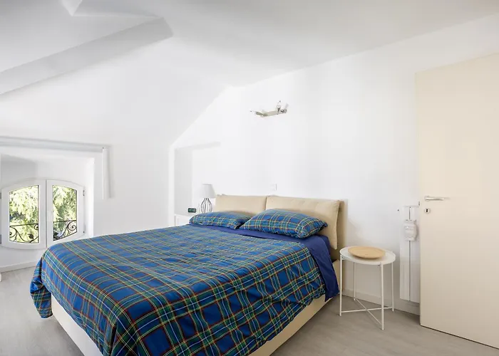 Elegante Attico Fronte Lago - Casa Barozzi * Luino